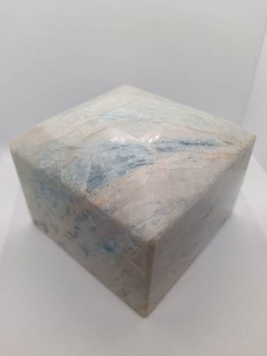 [AIGM01] Aigue Marine Carre 